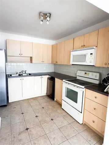 2025 NE 164th Street North Miami Beach FL 33162