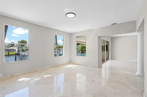 230 SE 9th Street Pompano Beach FL 33060