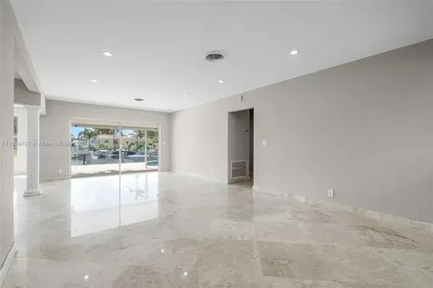 230 SE 9th Street Pompano Beach FL 33060