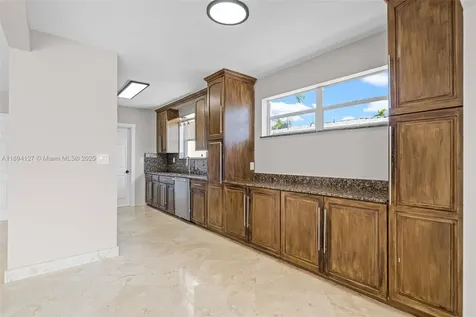 230 SE 9th Street Pompano Beach FL 33060