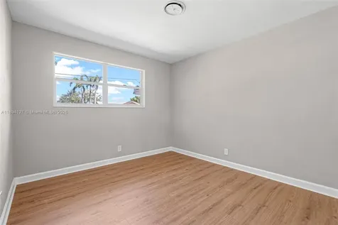 230 SE 9th Street Pompano Beach FL 33060