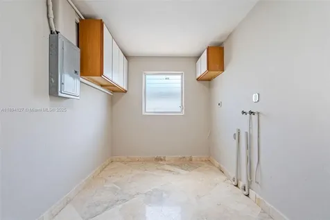 230 SE 9th Street Pompano Beach FL 33060