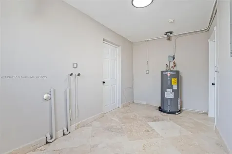 230 SE 9th Street Pompano Beach FL 33060