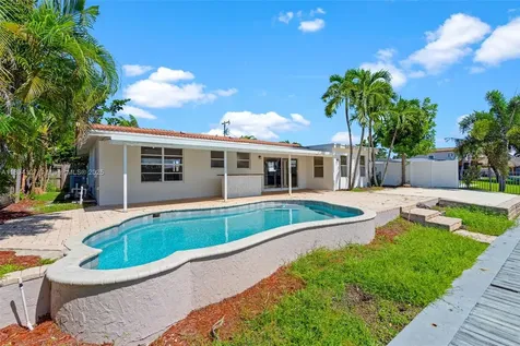 230 SE 9th Street Pompano Beach FL 33060
