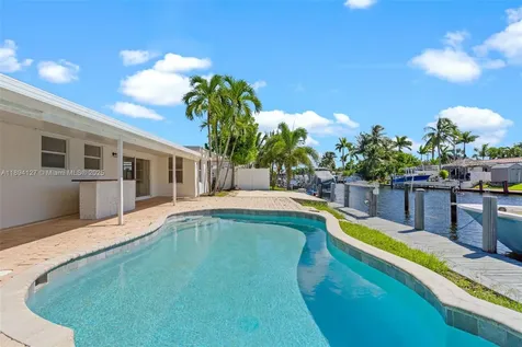 230 SE 9th Street Pompano Beach FL 33060