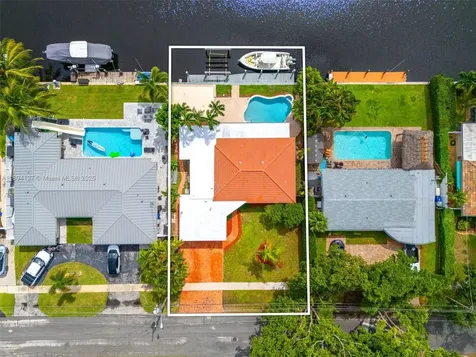 230 SE 9th Street Pompano Beach FL 33060