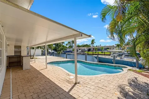 230 SE 9th Street Pompano Beach FL 33060