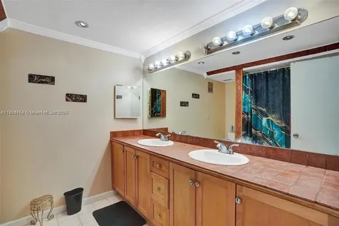 6483 Racquet Club Drive Lauderhill FL 33319