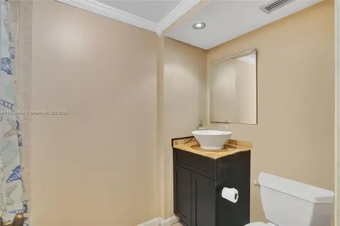 6483 Racquet Club Drive Lauderhill FL 33319