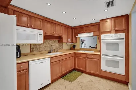 6483 Racquet Club Drive Lauderhill FL 33319