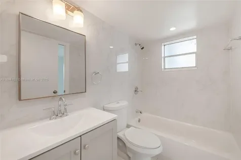 420 NW 12th Avenue Miami FL 33128
