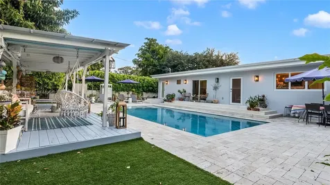 1015 NE 119th Street North Miami FL 33161