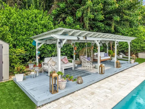1015 NE 119th Street North Miami FL 33161
