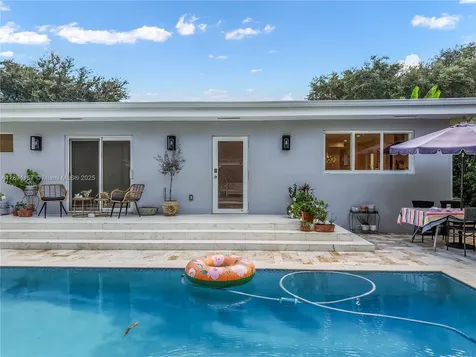 1015 NE 119th Street North Miami FL 33161