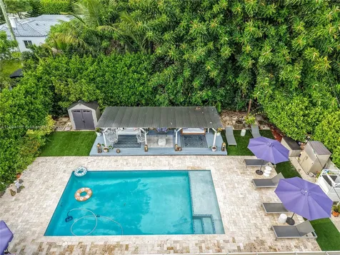 1015 NE 119th Street North Miami FL 33161