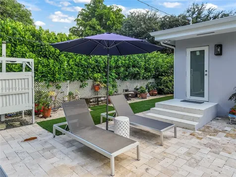 1015 NE 119th Street North Miami FL 33161
