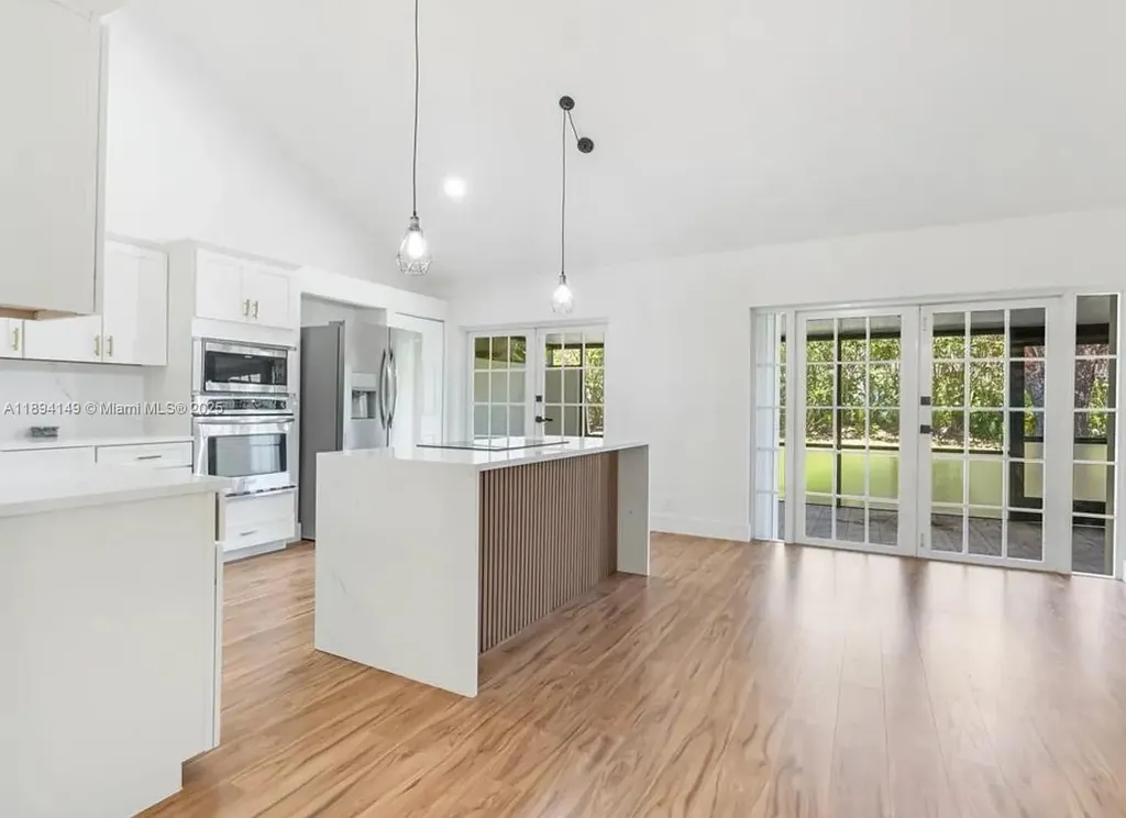 6850 NW 2nd Avenue Boca Raton FL 33487