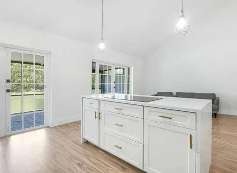 6850 NW 2nd Avenue Boca Raton FL 33487