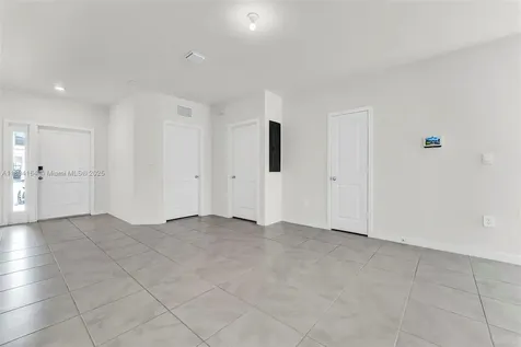 450 NE 13th Street Florida City FL 33034