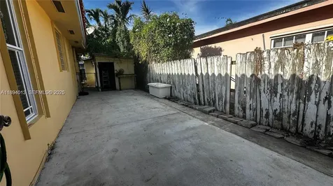 6391 SW 20th Street West Miami FL 33155
