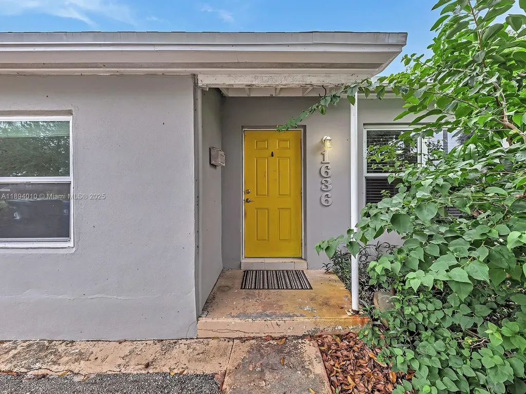 1636 NE 15th Avenue Fort Lauderdale FL 33305