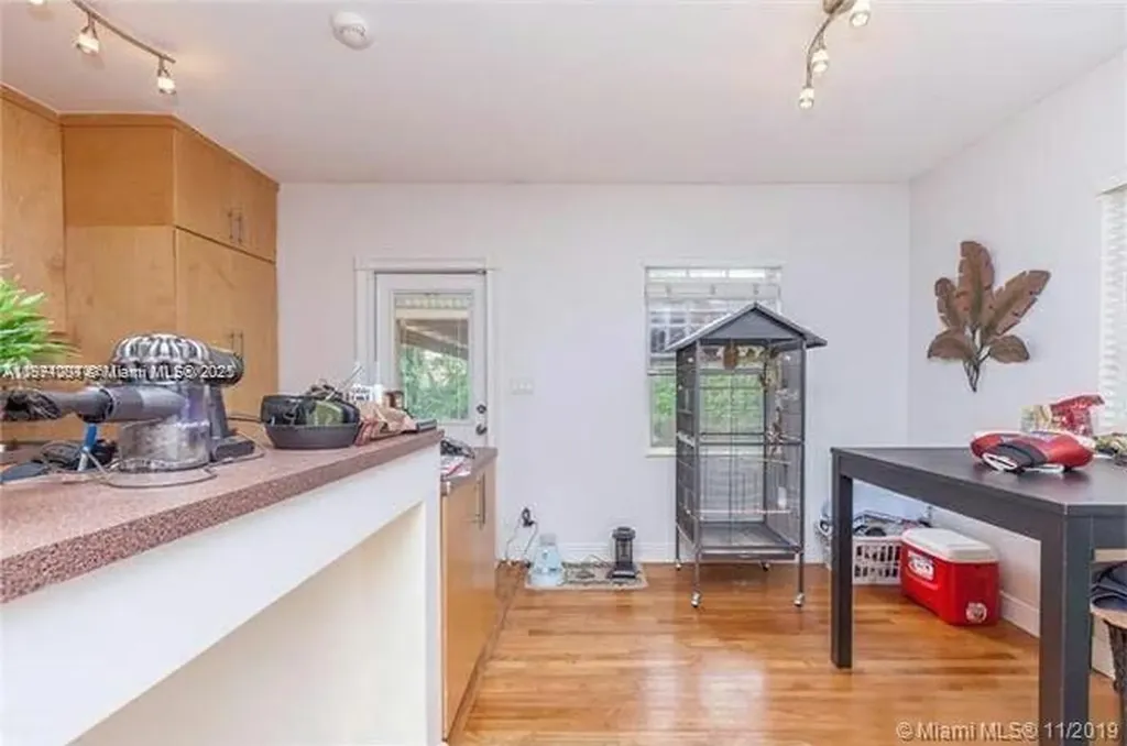 1025 NE 17th Way Fort Lauderdale FL 33304