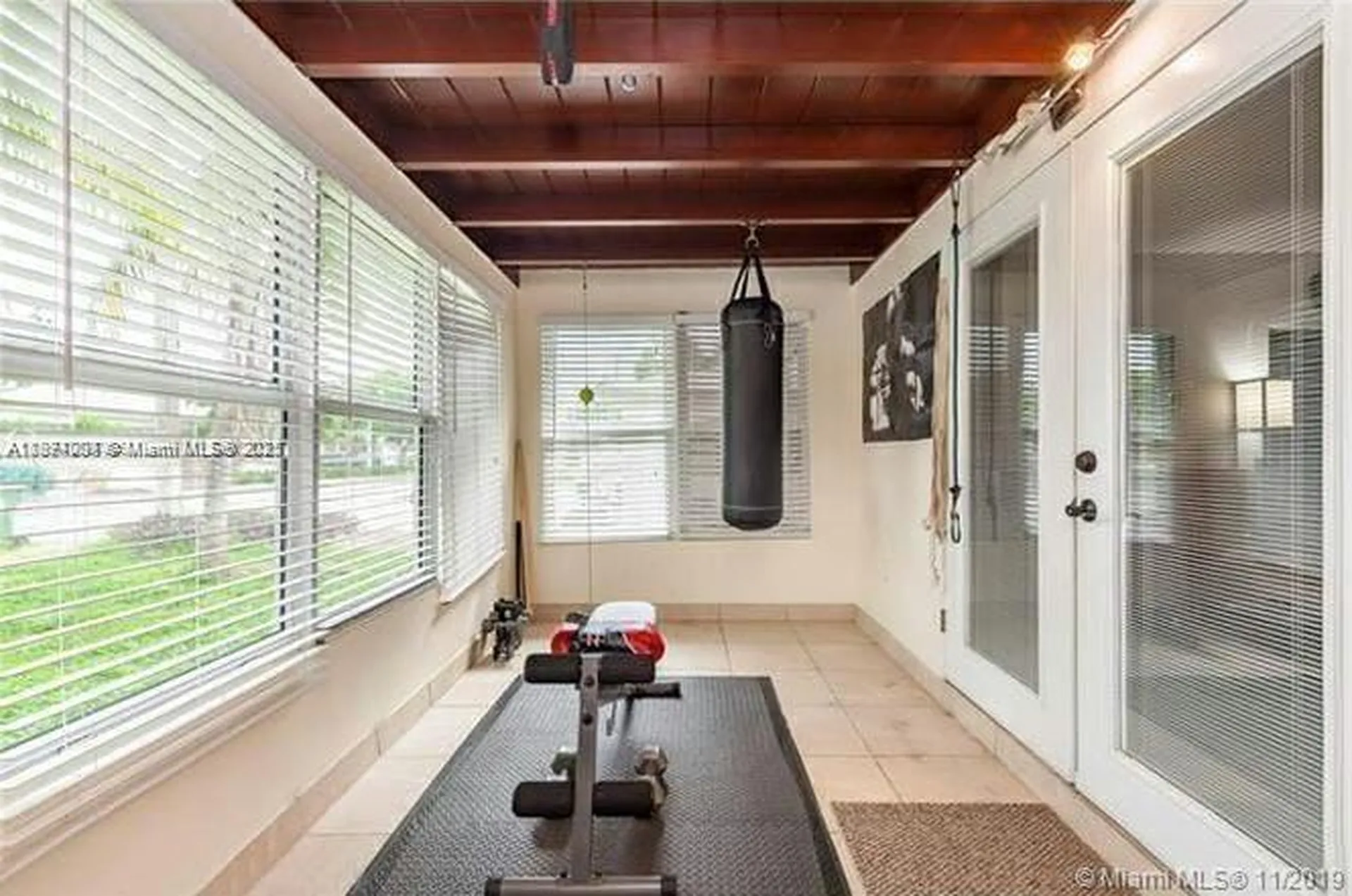 1025 NE 17th Way Fort Lauderdale FL 33304