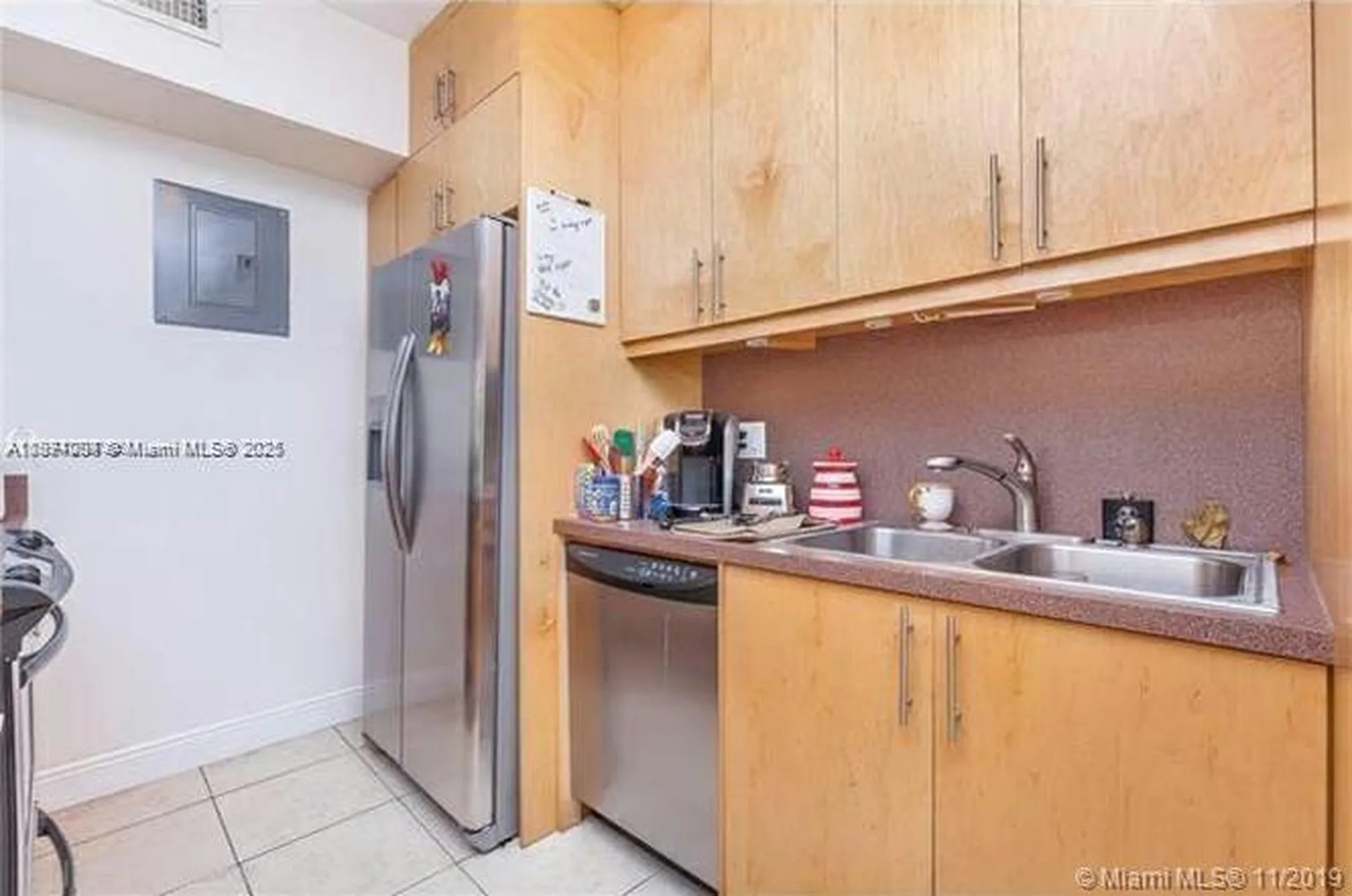 1025 NE 17th Way Fort Lauderdale FL 33304