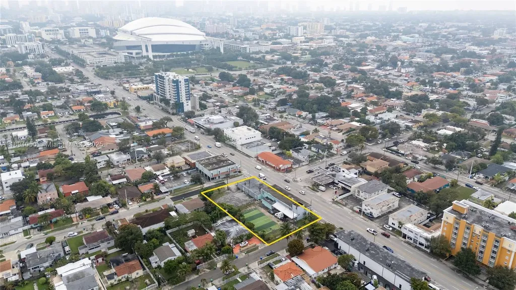 1901 NW 7th Street Miami FL 33125