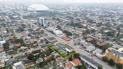 1901 NW 7th Street Miami FL 33125