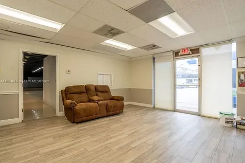 1901 NW 7th Street Miami FL 33125
