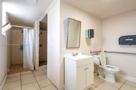 1901 NW 7th Street Miami FL 33125
