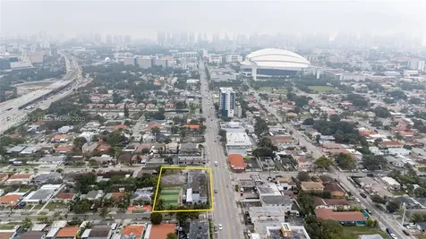1901 NW 7th Street Miami FL 33125