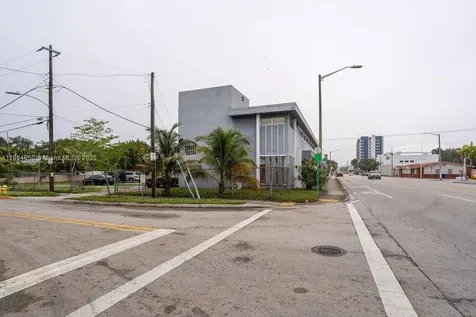 1901 NW 7th Street Miami FL 33125