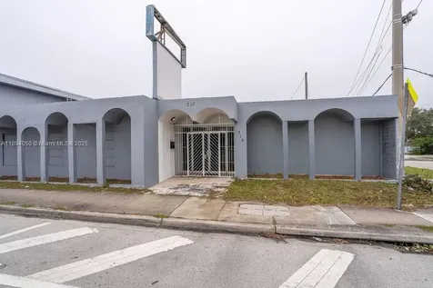 1901 NW 7th Street Miami FL 33125