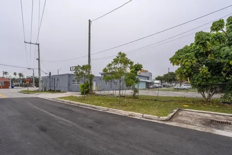 1901 NW 7th Street Miami FL 33125