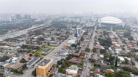 1901 NW 7th Street Miami FL 33125