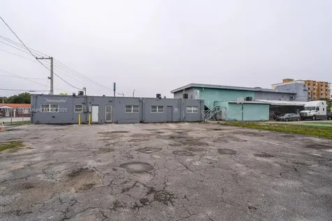 1901 NW 7th Street Miami FL 33125