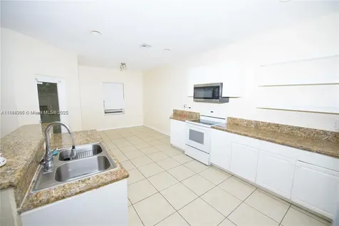 174 NE 32nd Terrace Homestead FL 33033