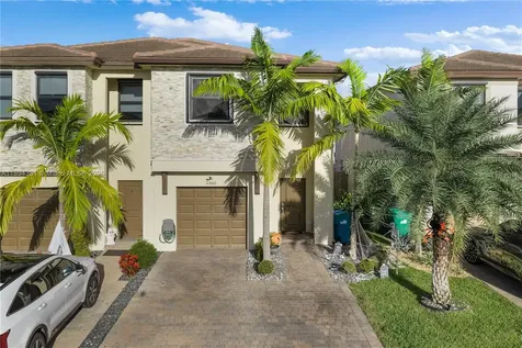 25511 SW 108th Court Homestead FL 33032