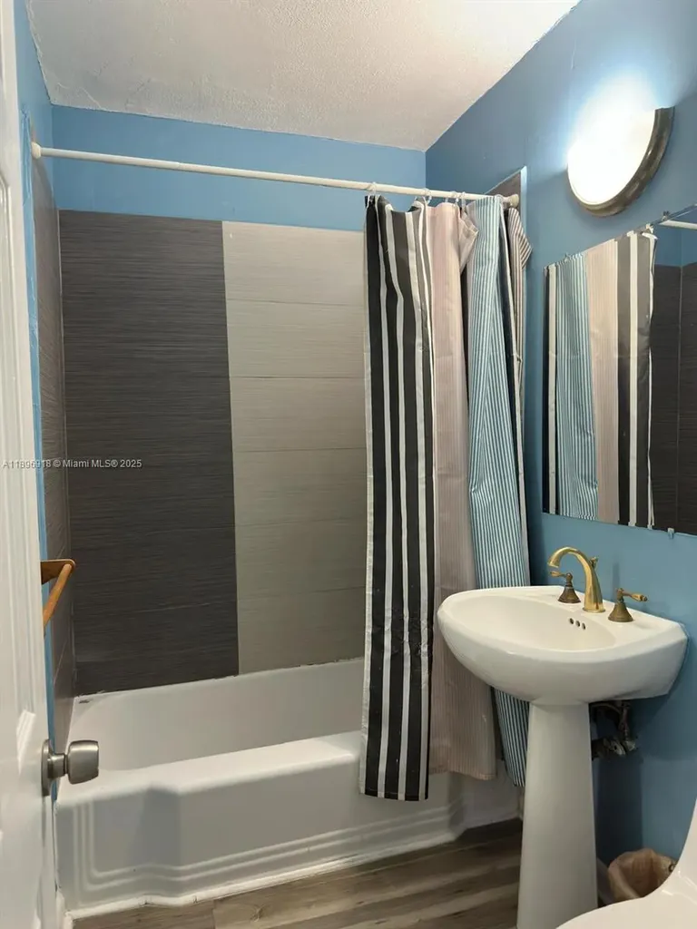 131 Carolina Avenue Fort Lauderdale FL 33312