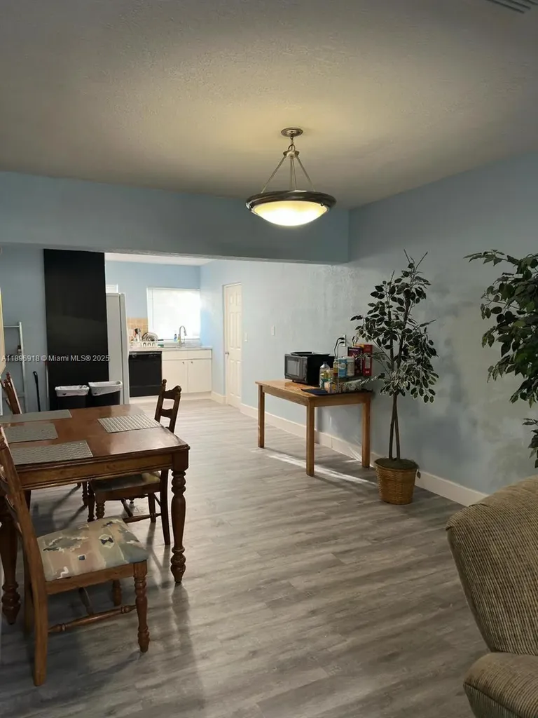 131 Carolina Avenue Fort Lauderdale FL 33312