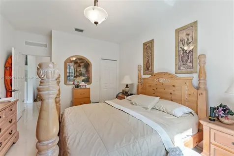 14856 SW 27th Terrace Miami FL 33185