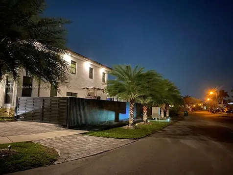 14856 SW 27th Terrace Miami FL 33185