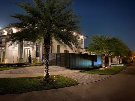 14856 SW 27th Terrace Miami FL 33185