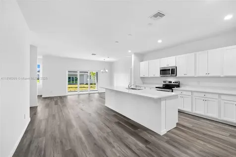 2518 NW 10th Terrace Cape Coral FL 33993