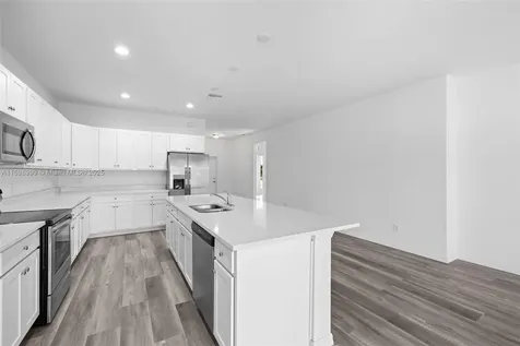 2518 NW 10th Terrace Cape Coral FL 33993