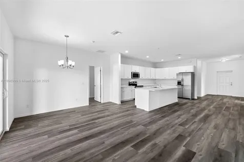 2518 NW 10th Terrace Cape Coral FL 33993