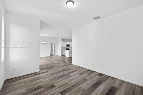 2518 NW 10th Terrace Cape Coral FL 33993