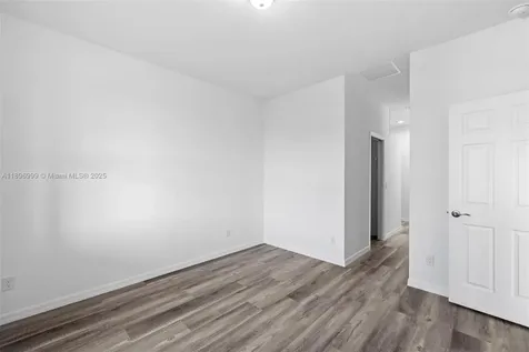 2518 NW 10th Terrace Cape Coral FL 33993